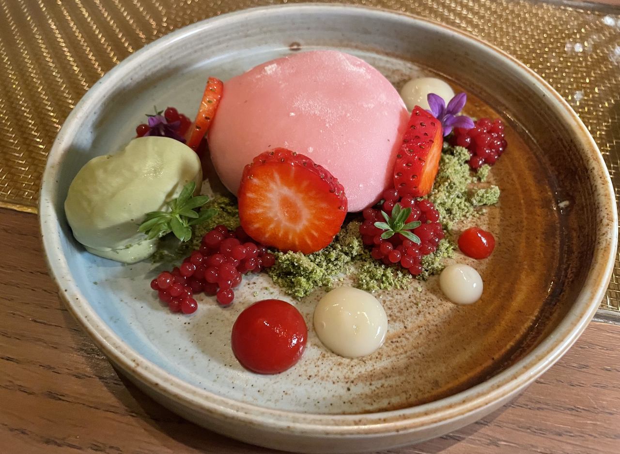 Andaz Prague-Japanese dessert at Zem