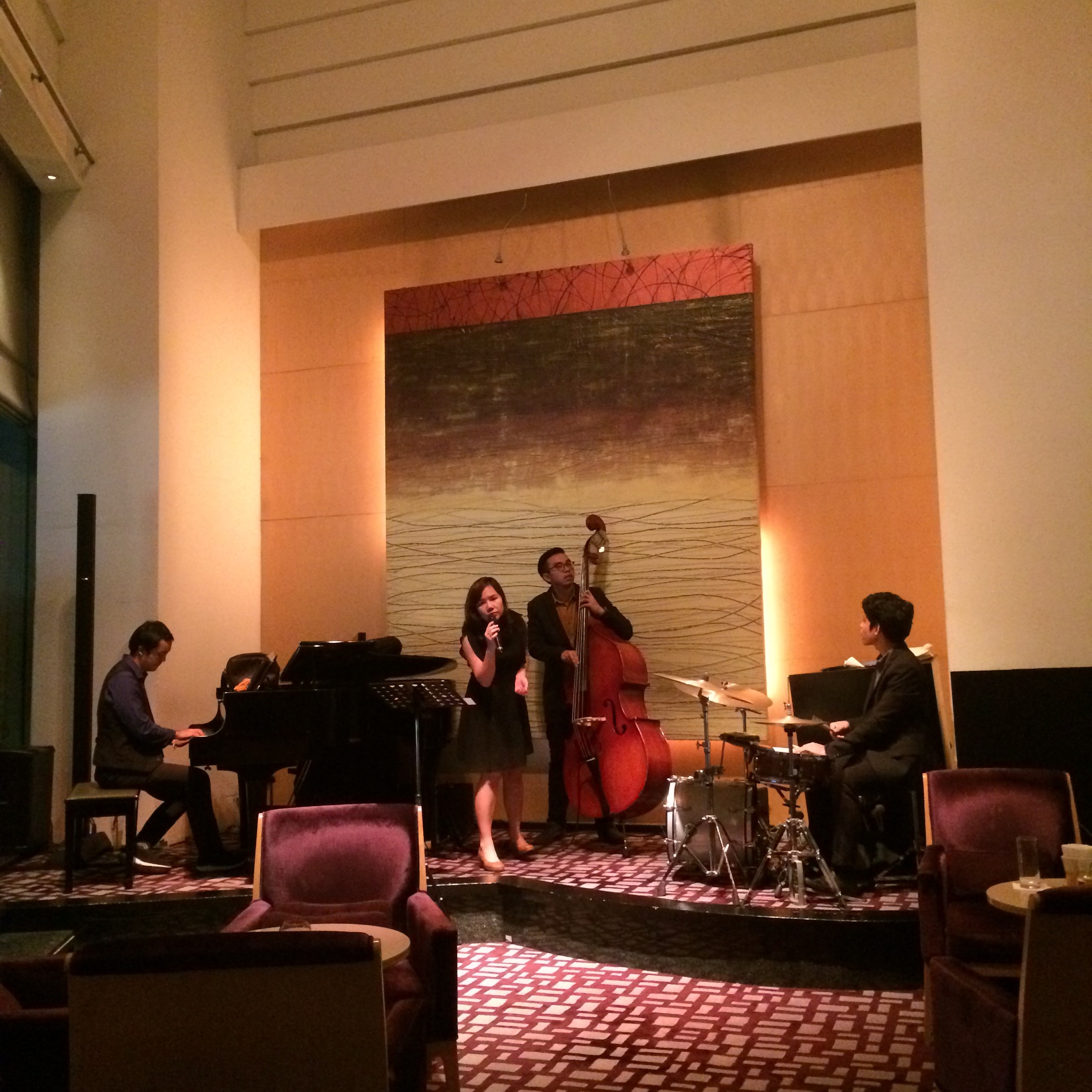 Live music at the Zest Bar at Westin Bangkok